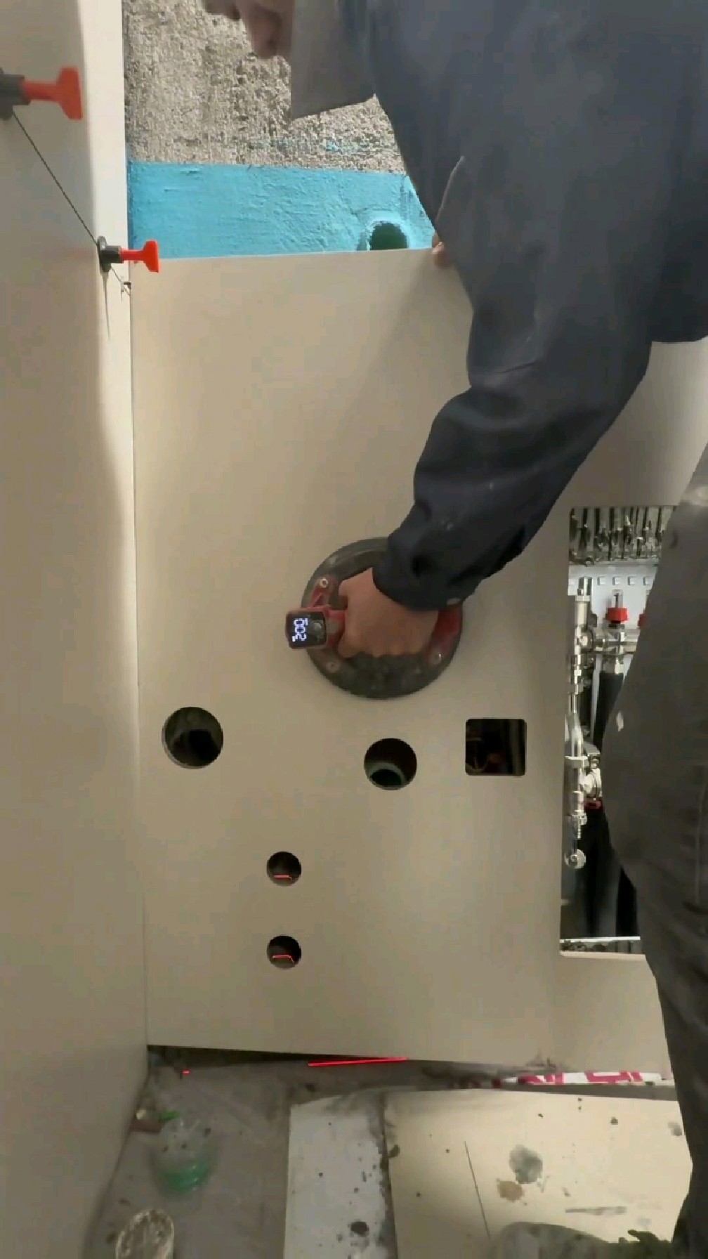 墙砖上打孔技巧图片(墙砖上怎样打孔视频教程) 墙砖上打孔技巧图片(墙砖上怎样打孔视频教程)